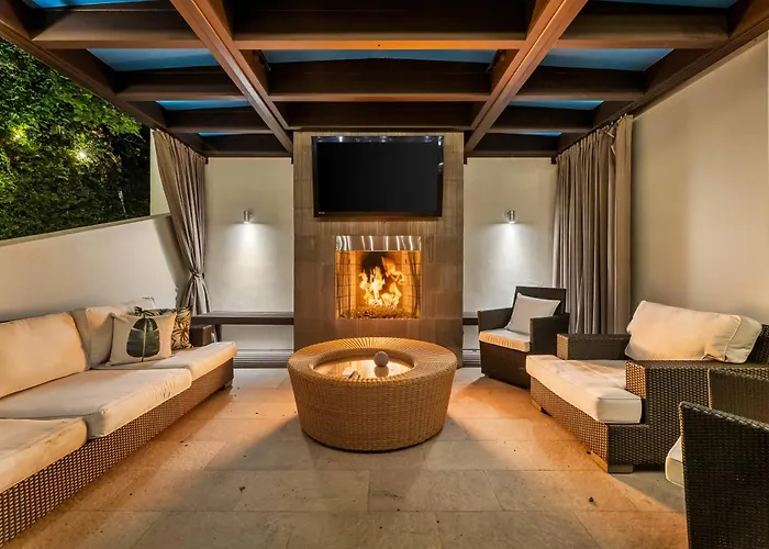 West Hollywood Hills Jacuzzi And Beautiful View